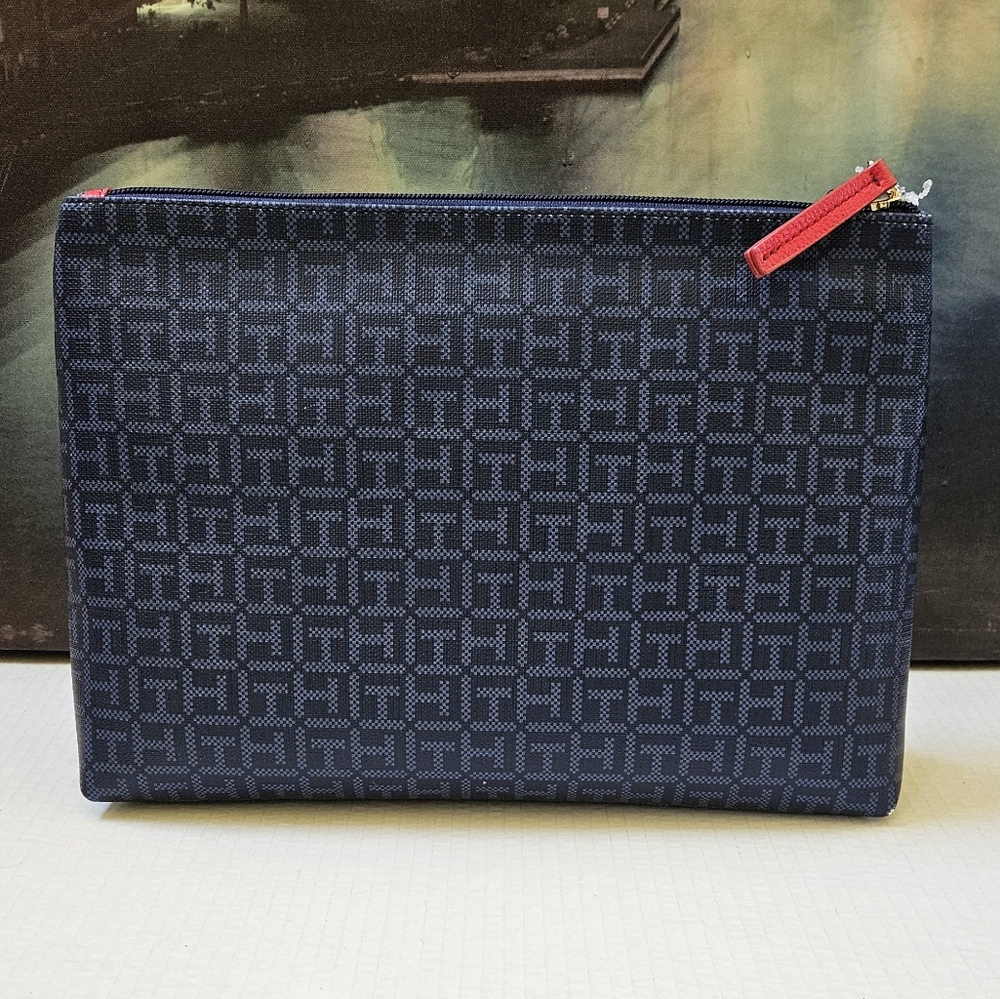 Tommy Hilfiger Cosmetic Bag - Picture 9 of 12